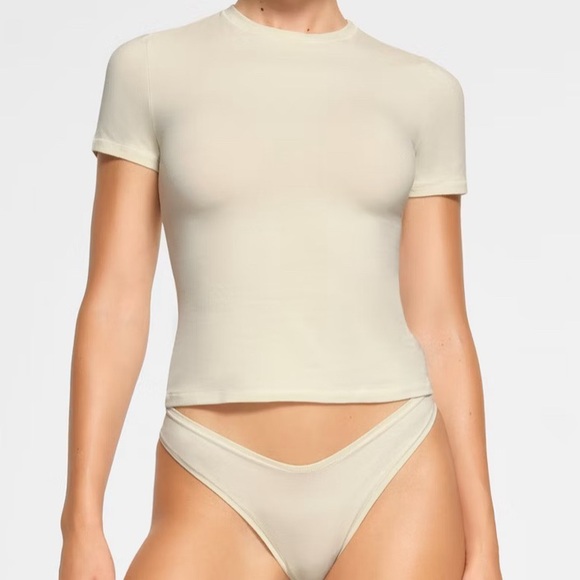 Zara Tops - Skims Bone Fitted Short Sleeve Jersey T-Shirt